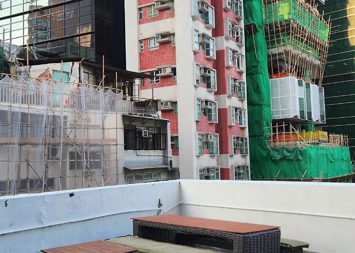 Huge Studio And Rooftop In Central